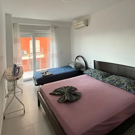 Apartament Bluewaveapartments 2 *